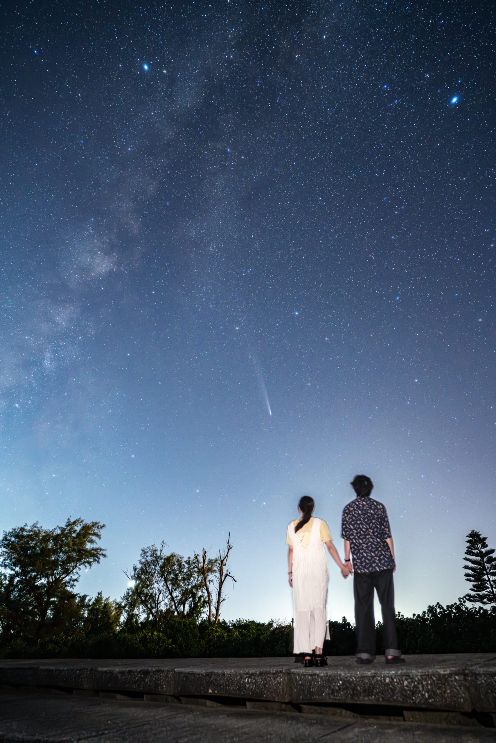 沖縄の古宇利島で撮影したカップルの星空フォト